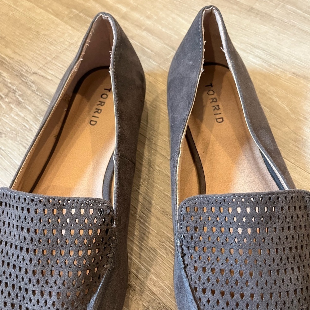 Torrid Perforated Taupe Brown Loafers 9W - Picture 2 of 15